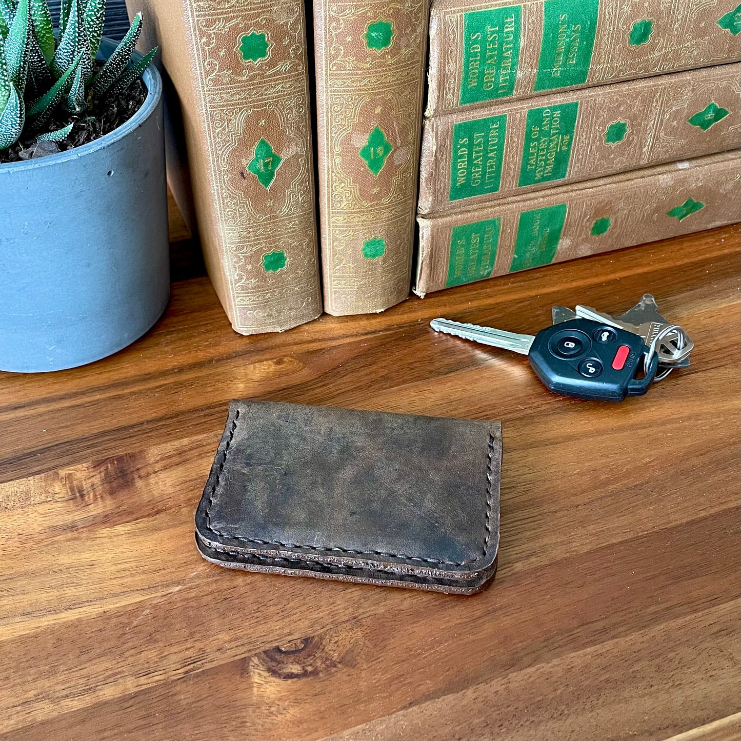 Minimalist Wallet Hand-stitched Leather