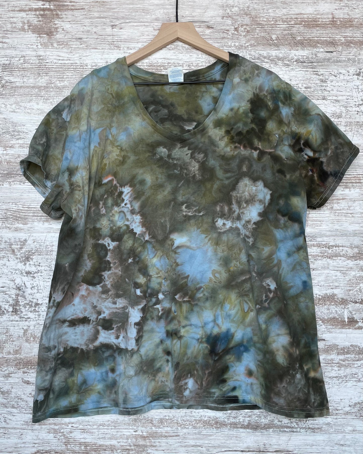 Lichen Ice-Dyed Women's V-Neck T-shirt